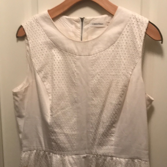 Dress - Picture 6 of 6